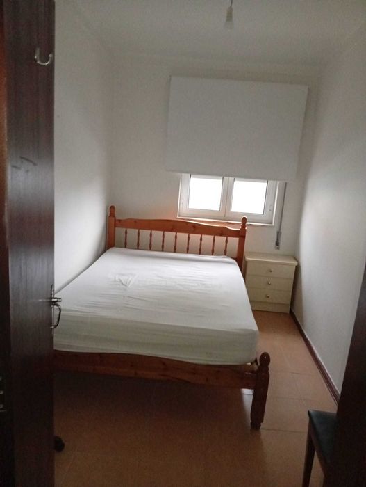 Arrenda-se Apartamento T2 - Fundão