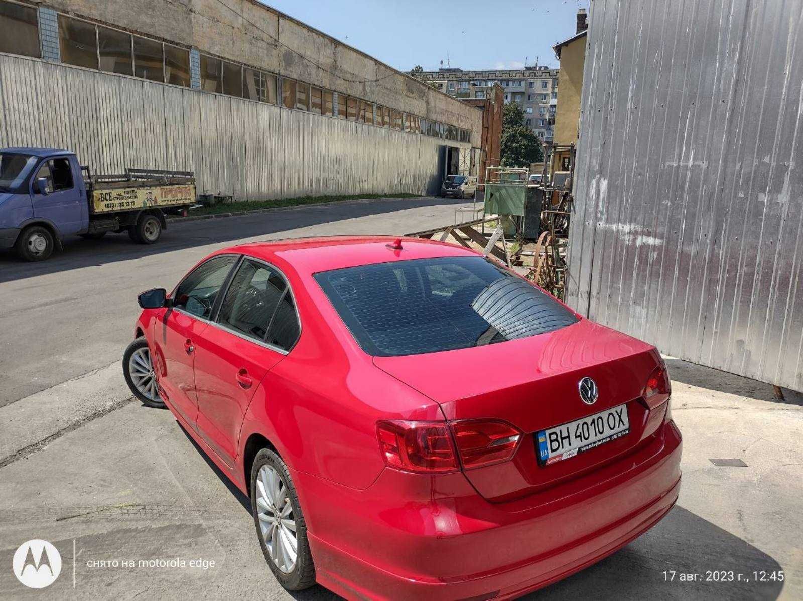 Volkswagen Jetta 2,0L 2012 Срочно!