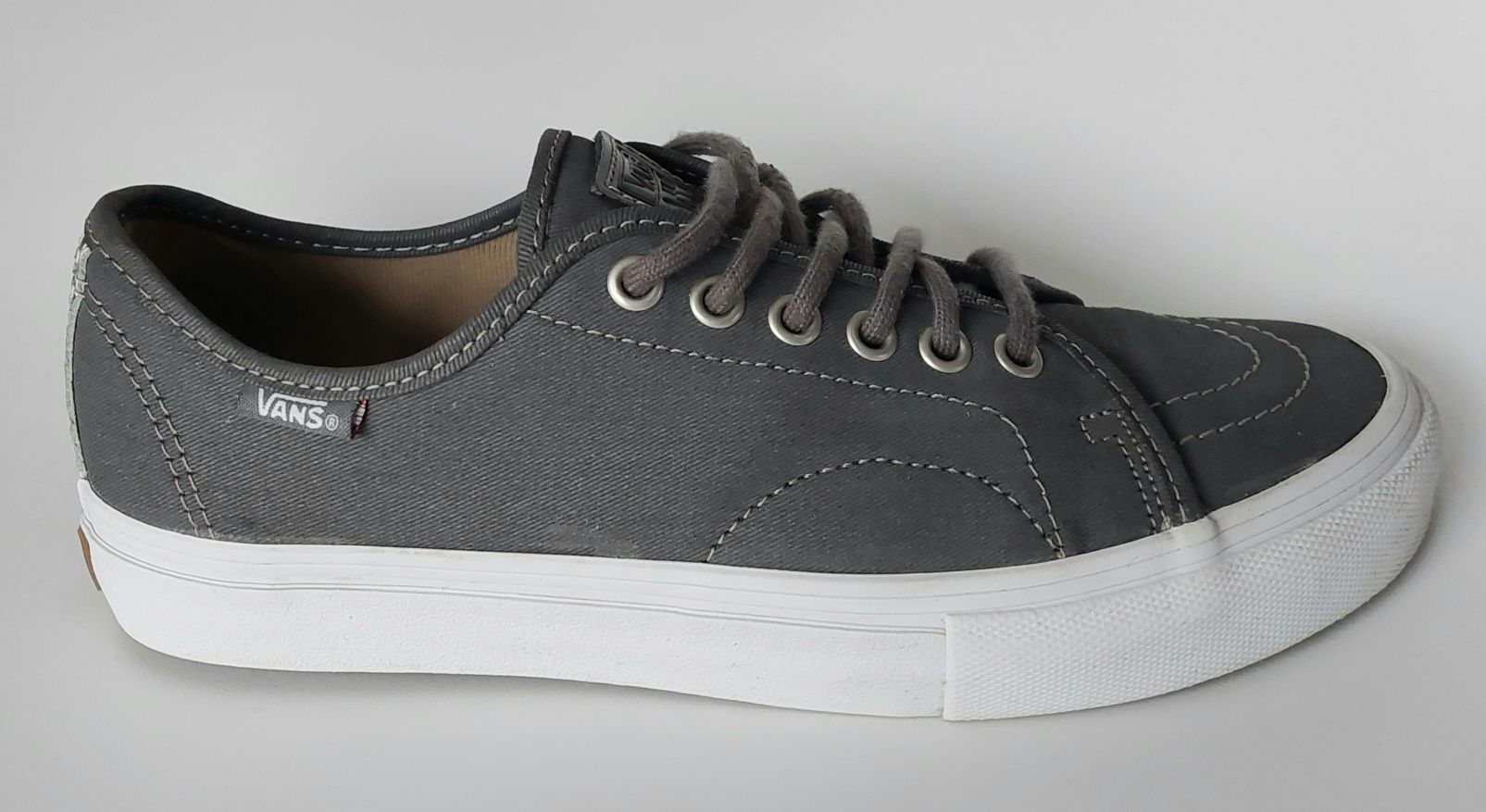 Buty Vans Pro  AV Classic Waxed roz.39 Woskowane
Buty Vans Pro  AV Cla