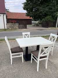 Komplet stół z krzesłami