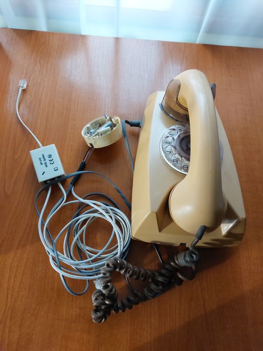 Стаціонарний телефон