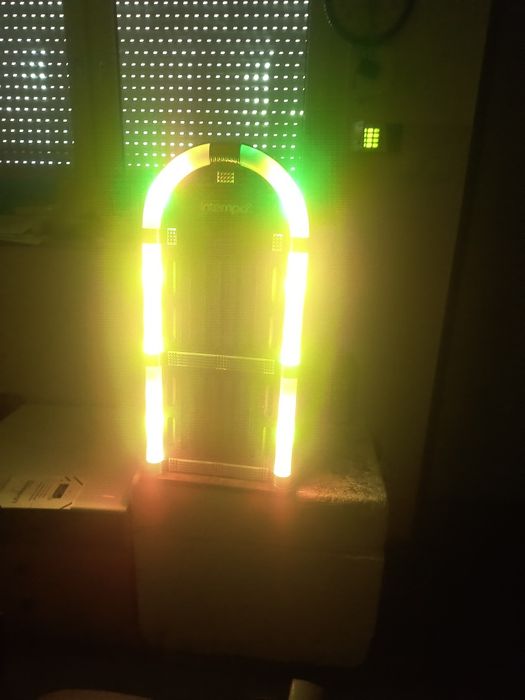 Szafa grająca bluetooth
