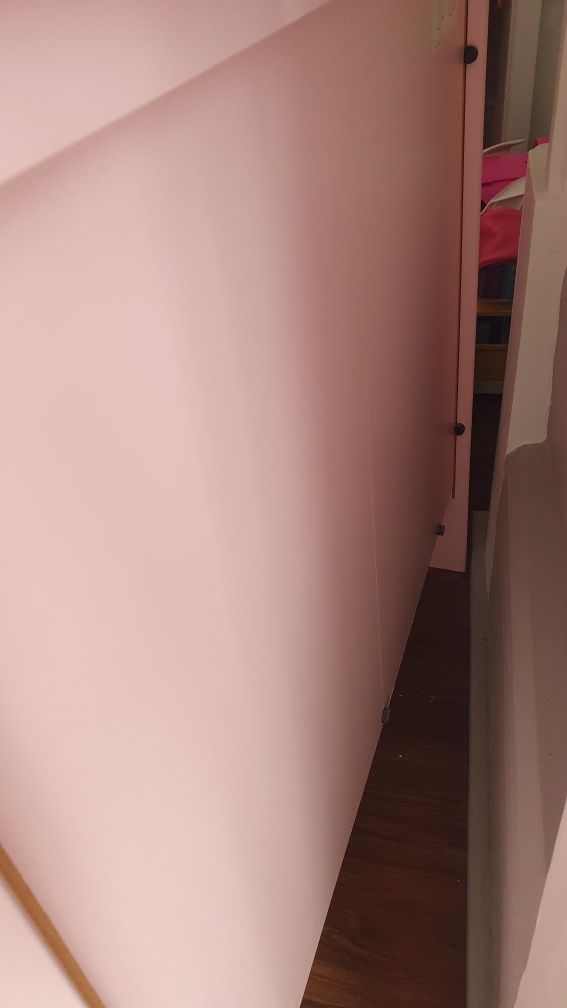 Cómoda ikea rosa