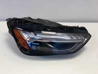 Prawa Lampa Reflektor AUDI Q5 FY 80A MATRIX