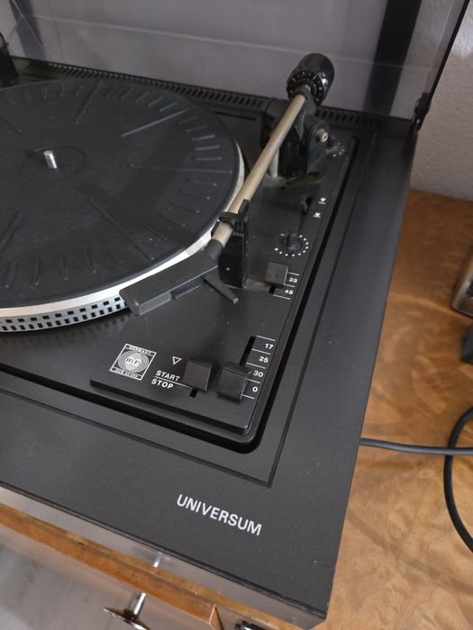 Gramofon Universum F5585