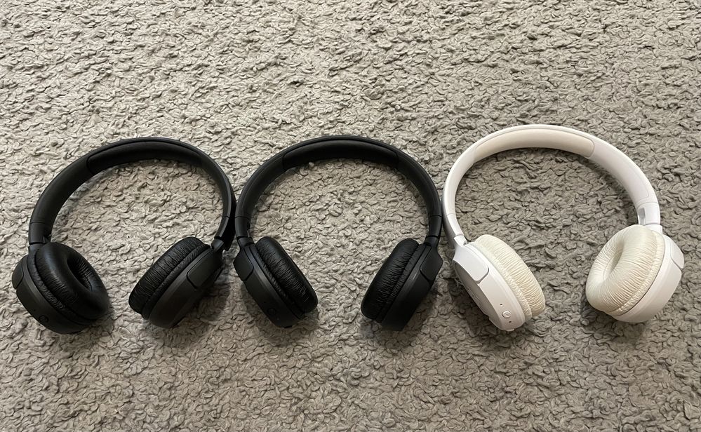 Лот безпровідні навушники JBL