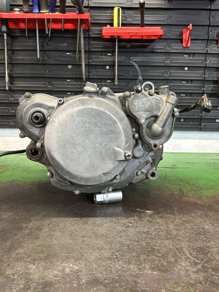 Silnik SUZUKI RMZ450 R 09-13 Kartery Skrzynia Wał Magneto Stator