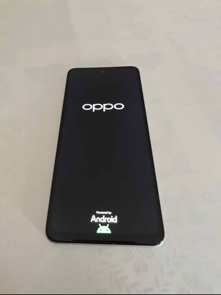 Oppo A40M ** 8/256GB Snapdragon 6s Gen 1 **