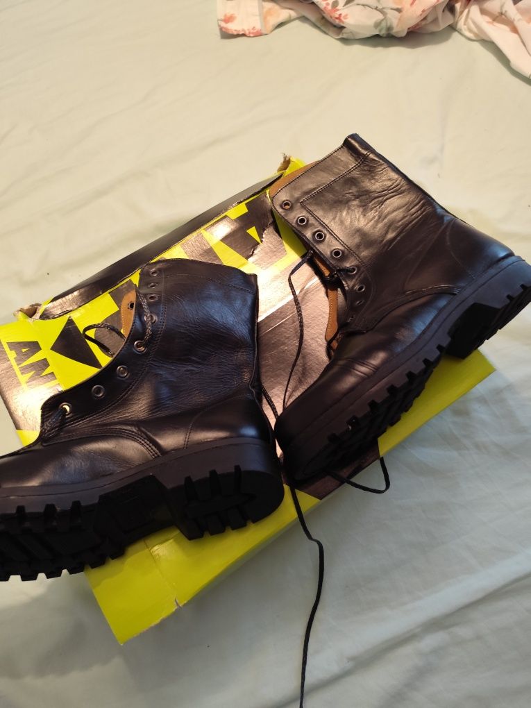 Botas novas, NR 38