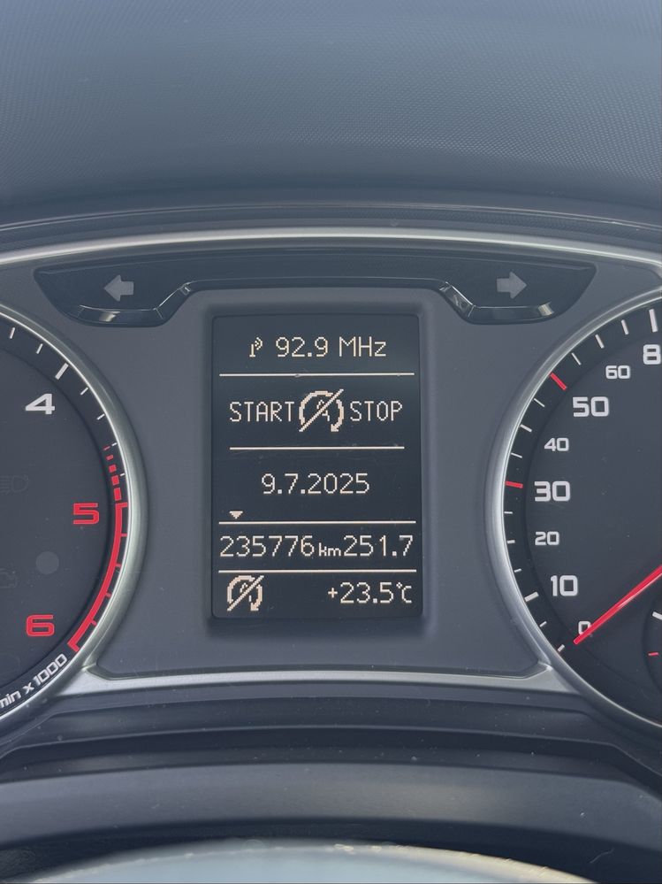 Audi A1 1.6 2011 com 235.776 Km
