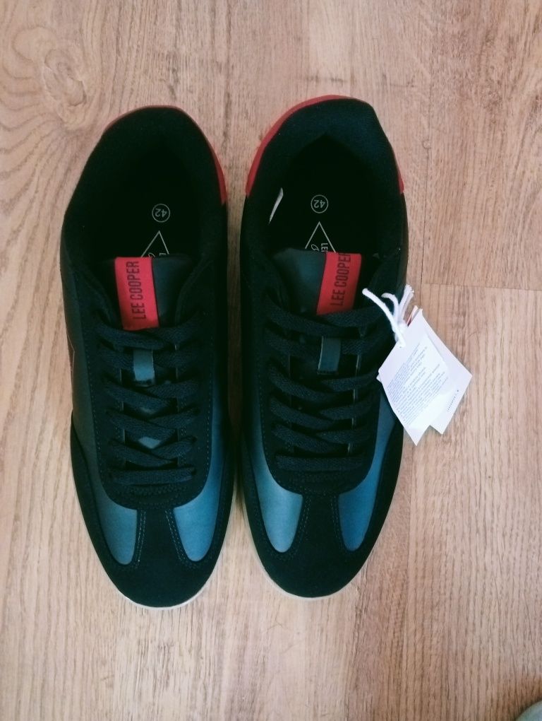 Nowe buty Lee Cooper 42