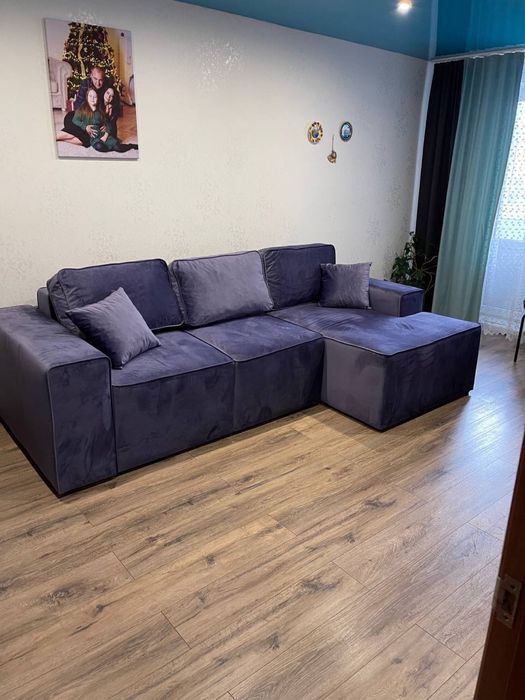 Диван велюровый раскладной