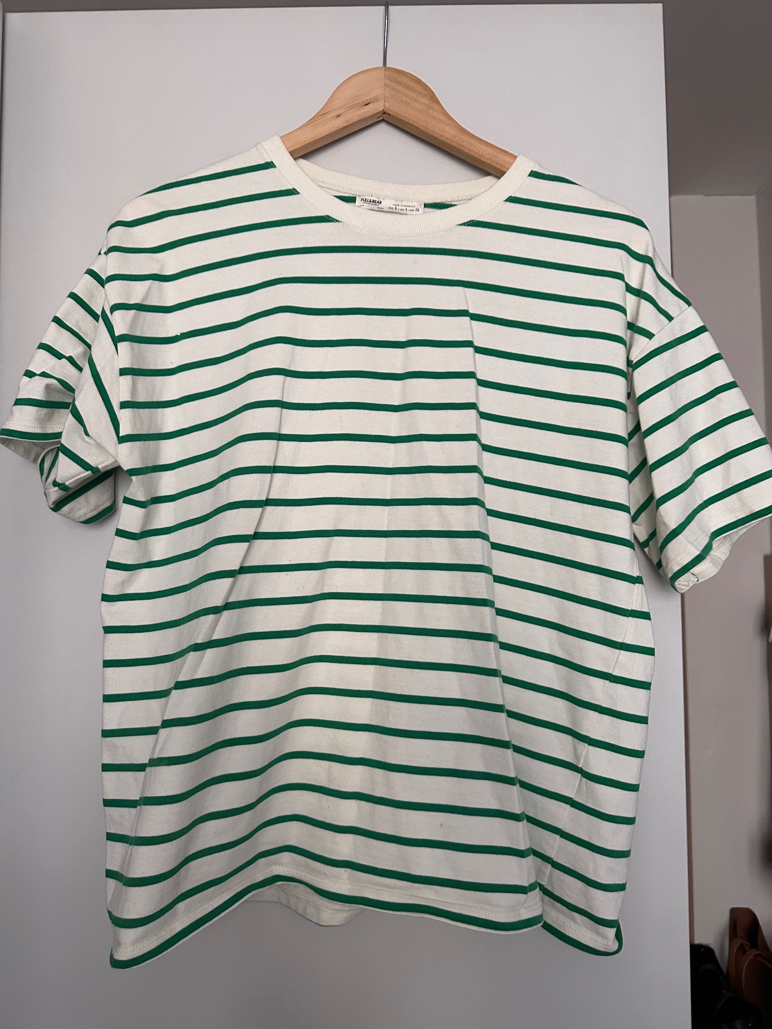 Koszulka w zielono-białe paski