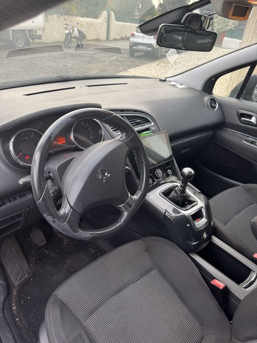 Peugeot 5008  1.6 hdi