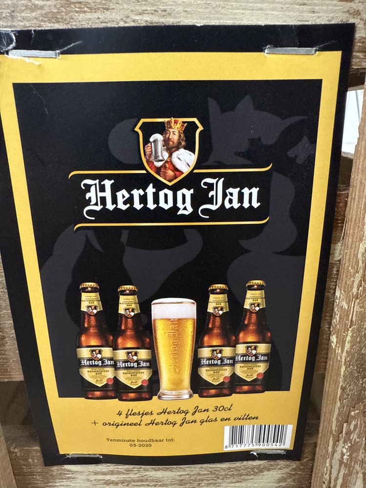 Hertog Jan piwo pudełko skrzynka drewniane etui pokrowiec breszia łom