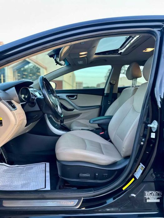 Hyundai Elantra      2015