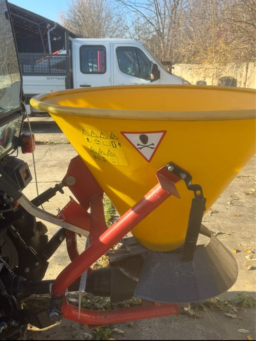 Solarka piaskarka posypywarka rozsiewacz