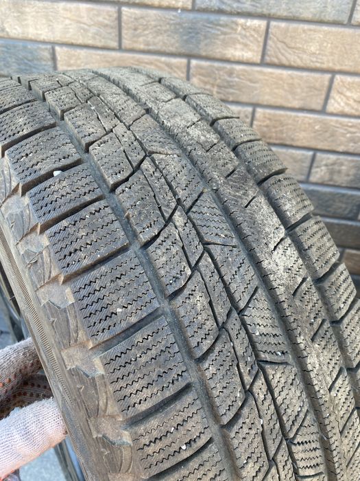 Продам недорого зимову гуму R17