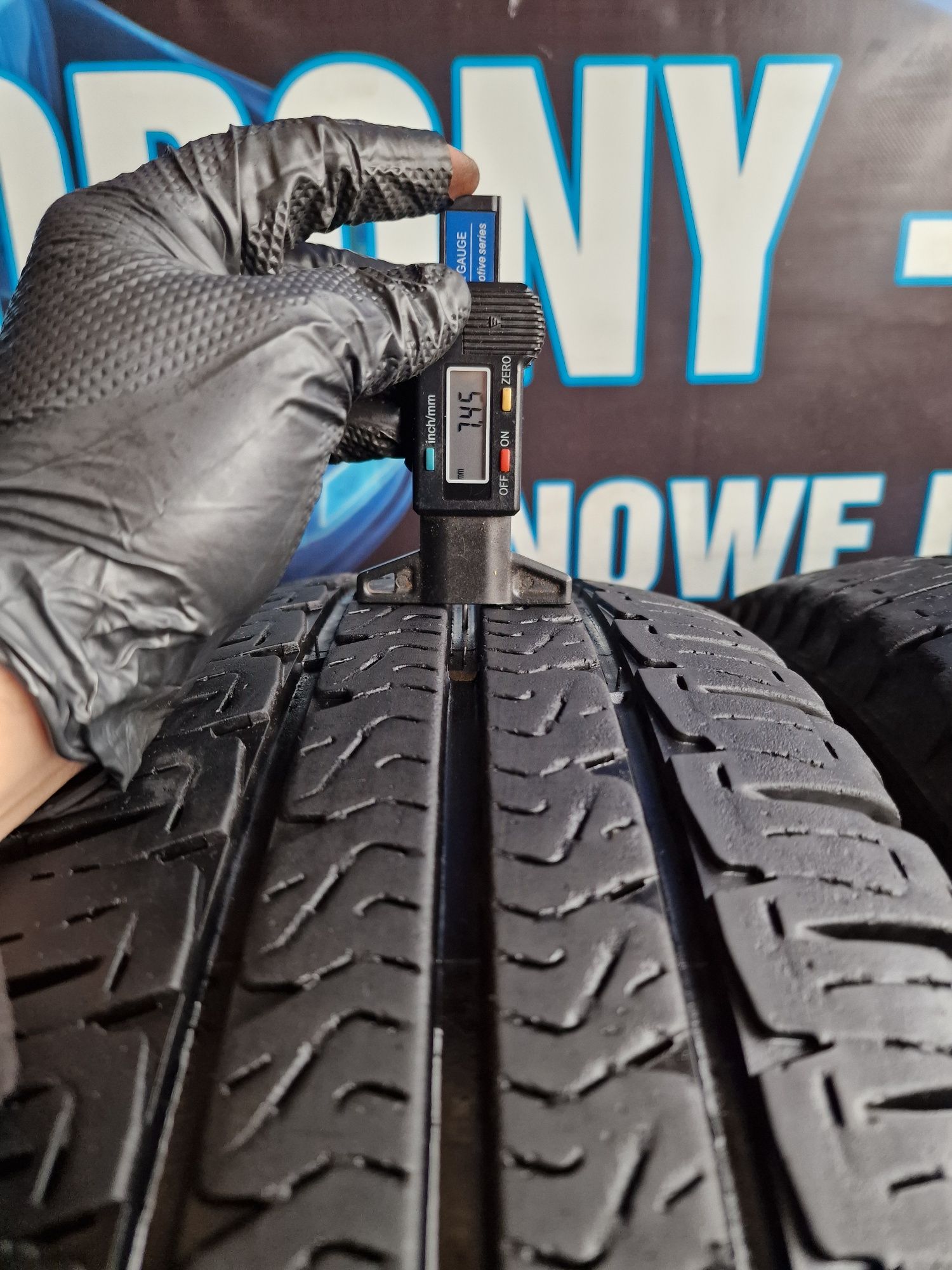 Opony letnie 225/75/16C Michelin wzmacniane Komplet 7.4mm