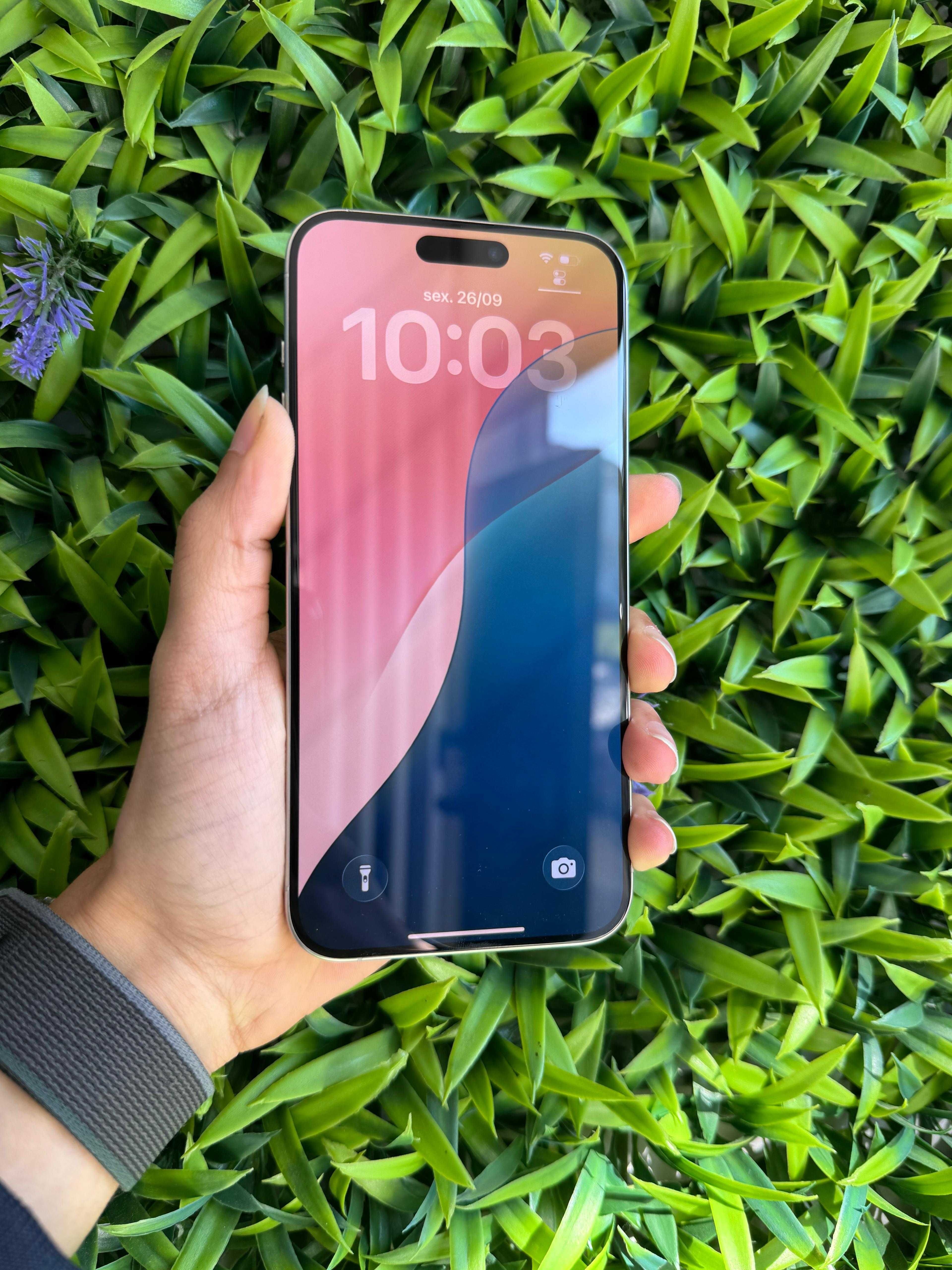 iPhone 15 Pro Max 6.7″ 256GB Titânio Branco - Loja Ovar