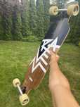 Longboard RAVEN.