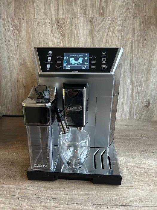 Продам Кофемашину Delonghi ECAM550.85.MS PrimaDonna Klass
