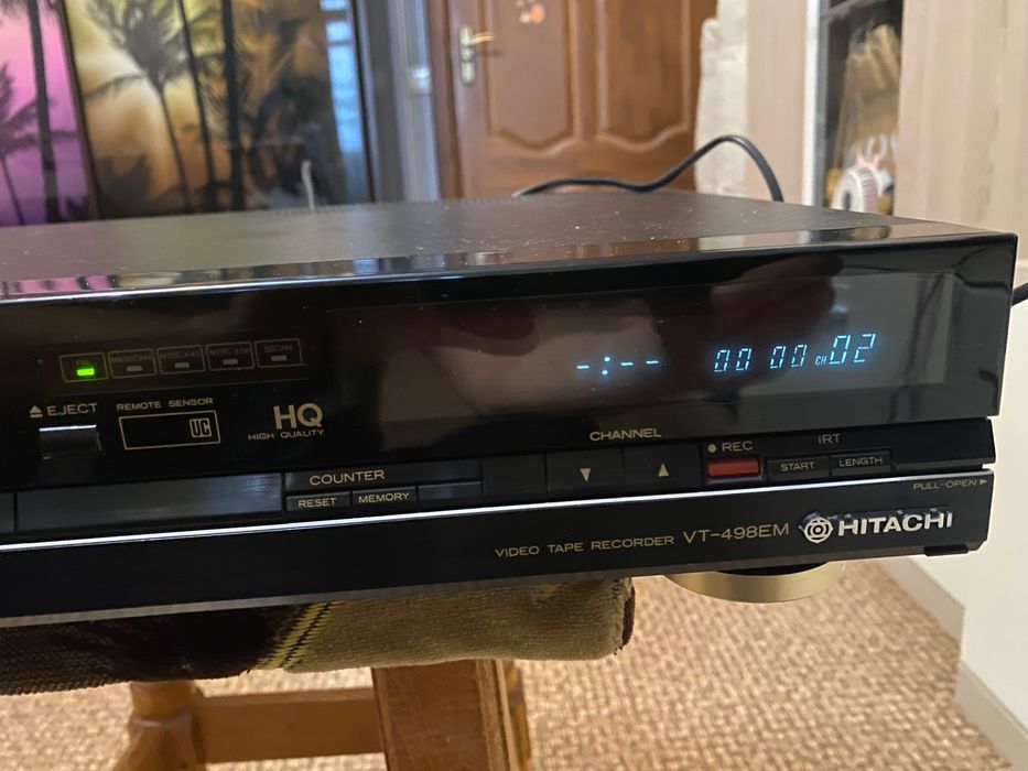 Видеомагнитофон Hitachi Vt 498em