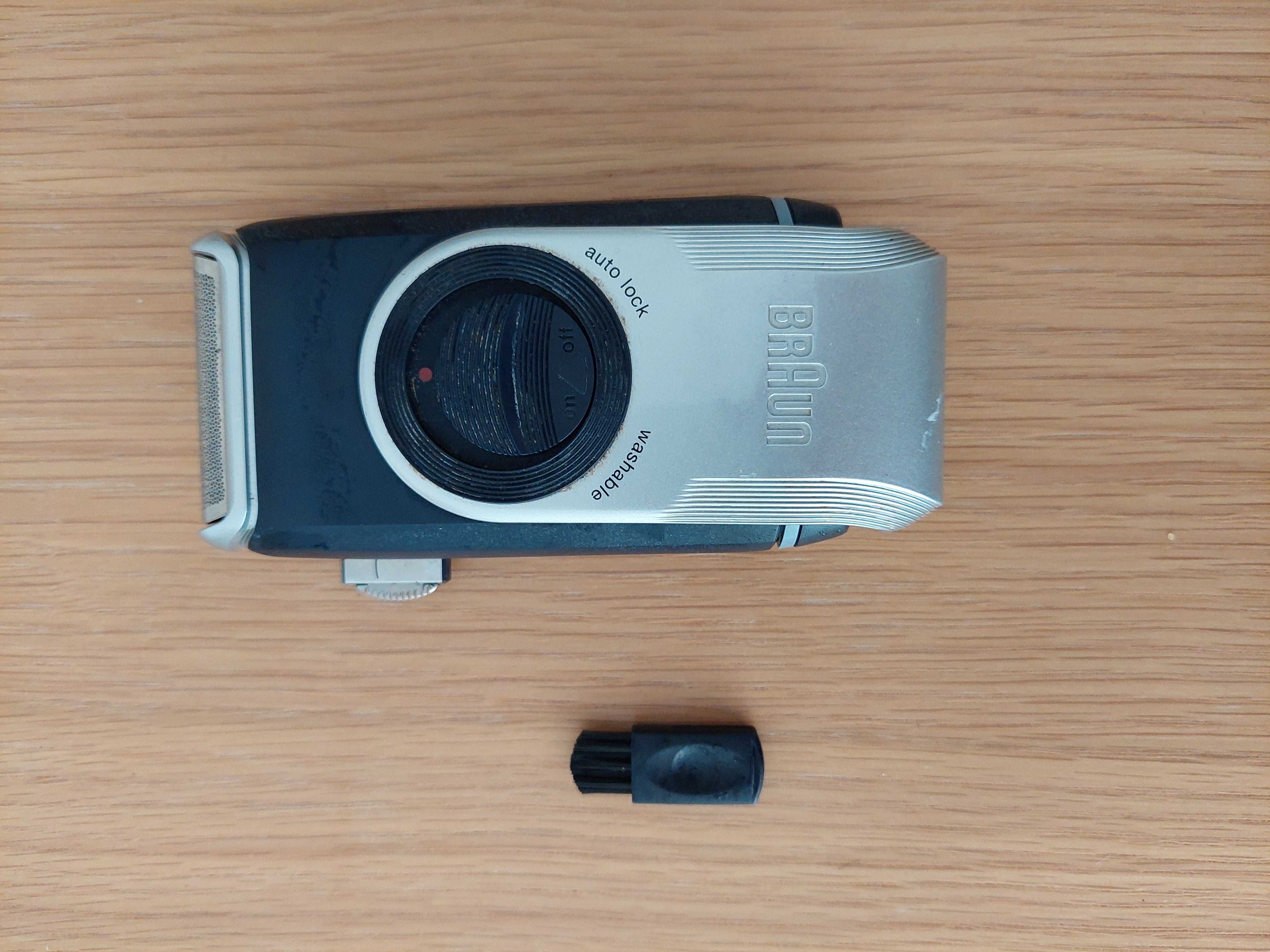 Máquina Barbear - Braun Mobile Shaver M90