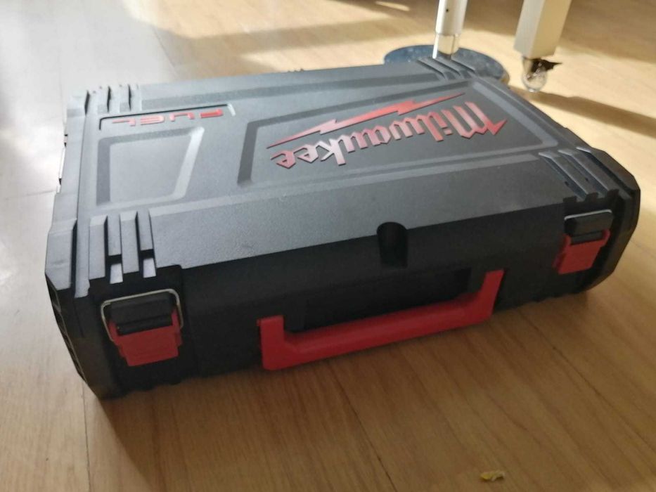 Skrzynka po narzędziach Milwaukee