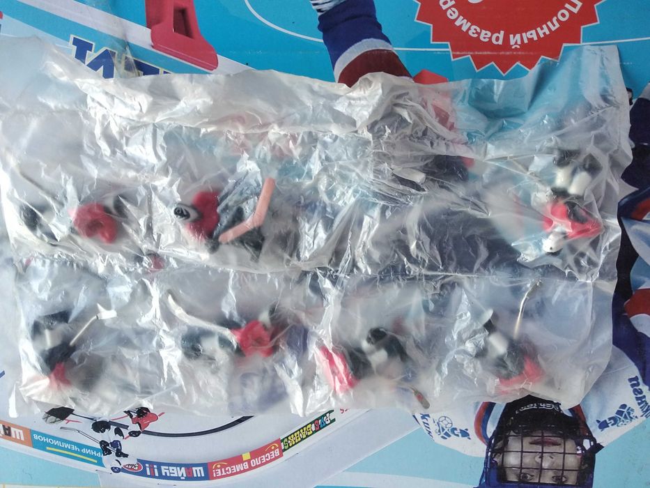 Хоккеисты для настольного хоккея 0711 (красные)