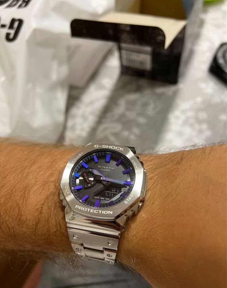 Часы мужские Casio G-shock GM-B2100PC-1A