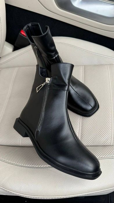 Черевики жіночі дуже гарні шкіряні зимові. Женские ботинки зимние