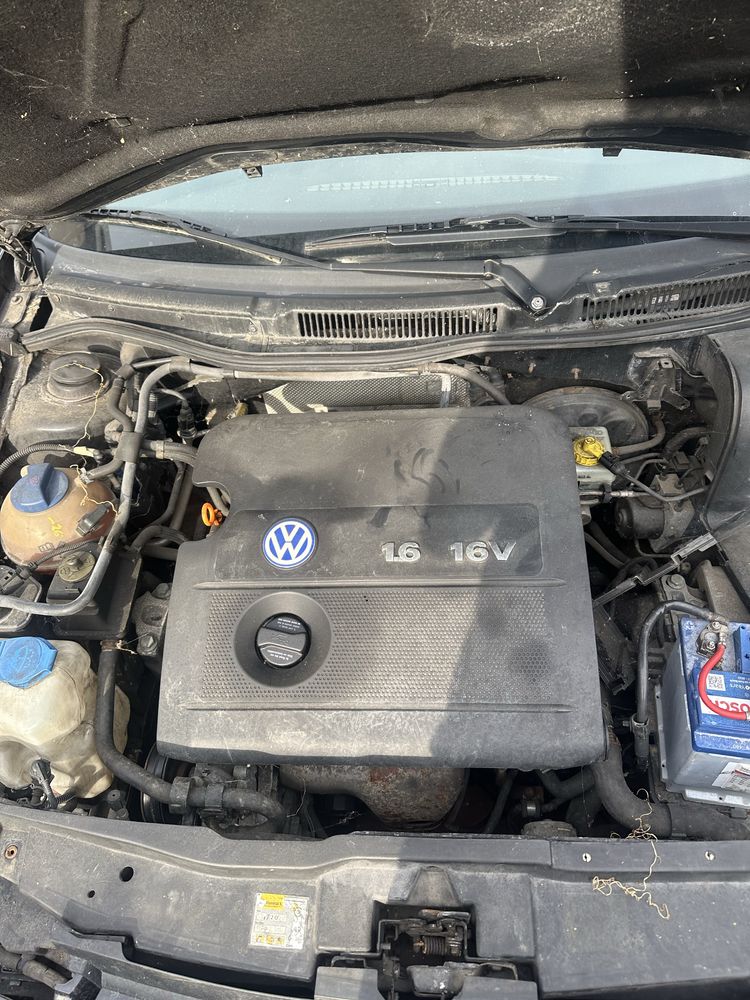 Golf 4 1.6 w calosci lub na czesci