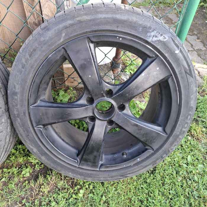Sprzedam komplet felg aluminiowych 17" z oponami 225/45 R17.