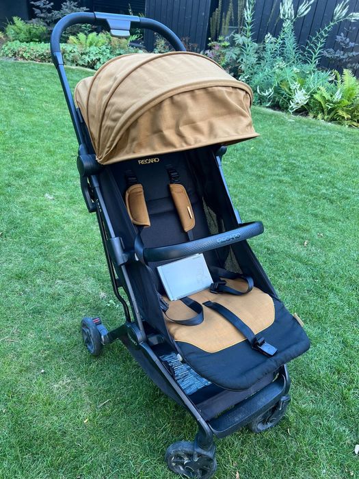 Recaro Lexa - wózek spacerowy, ultra lekki, kompaktowy do samolotu