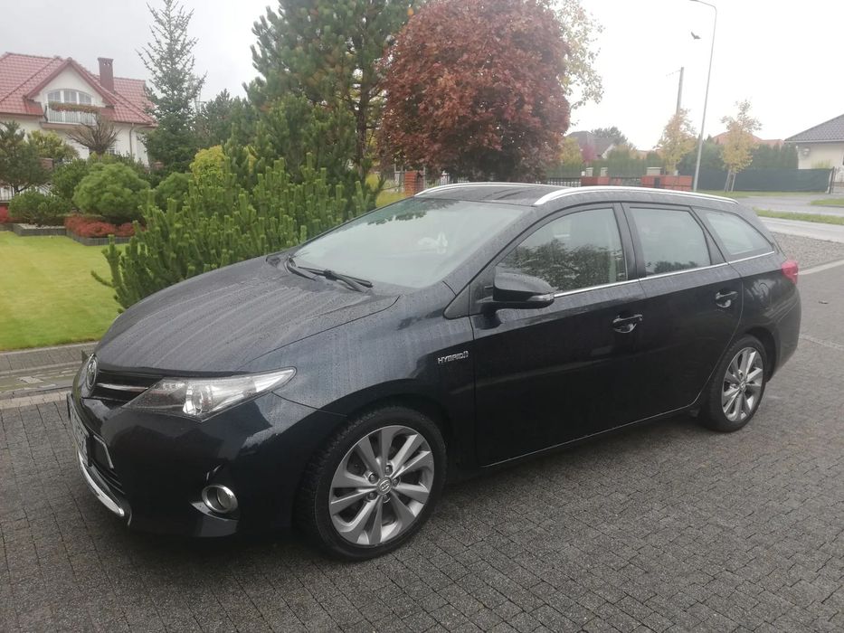 Toyota Auris TS Kombi 1.8HSD Premium Kamera Po Dużym Serwisie GWARANCJA TOY-CARS