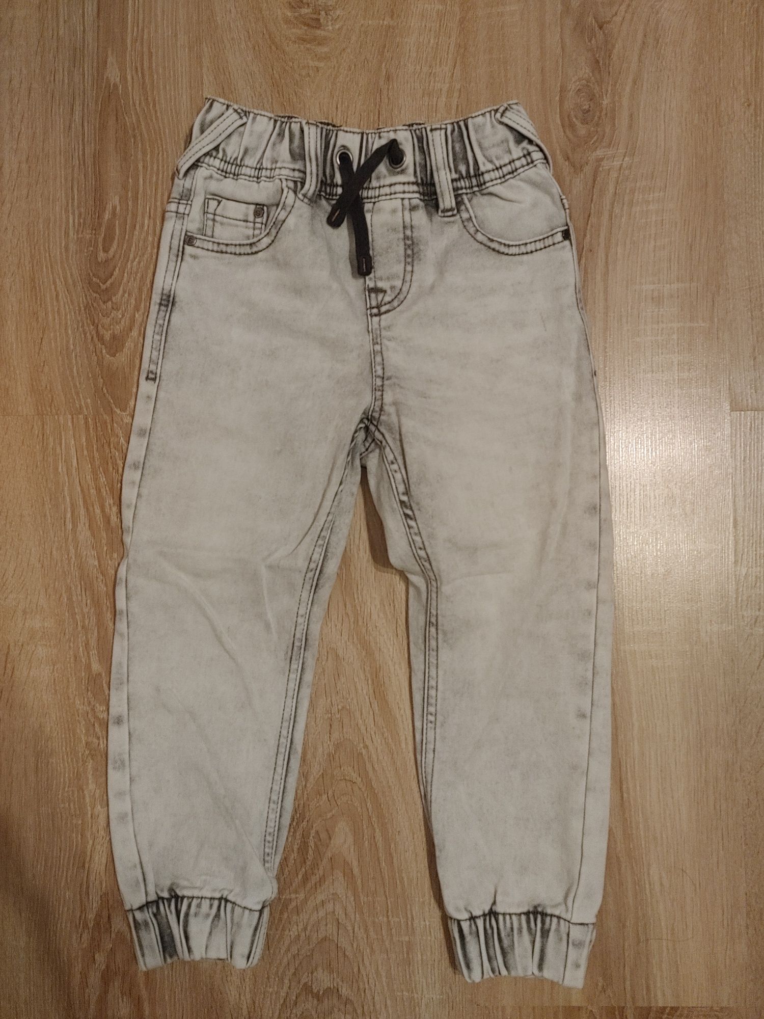 Spodnie jeans Smyk r. 110