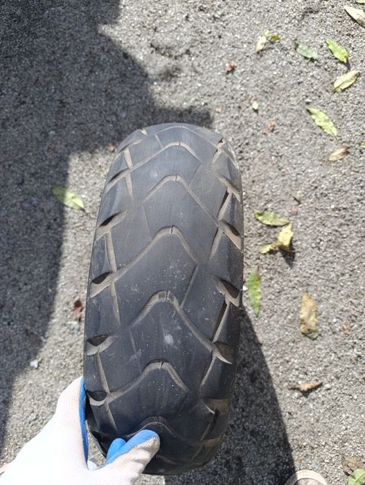 Покришка на 13, на скутер.