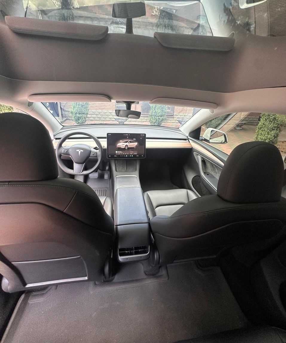 Tesla Tesla Model Y