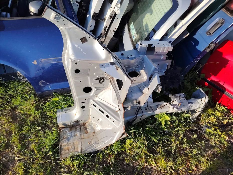 cwiartka przód dach doblo 14-21  czesci