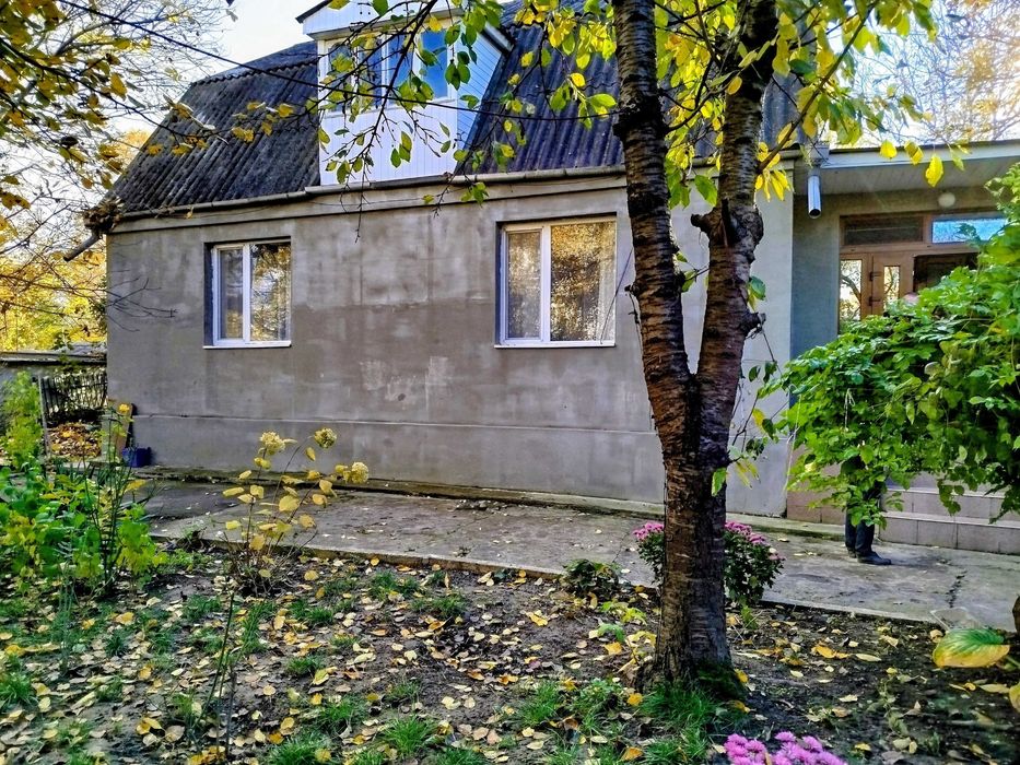 Продається будинок у центральній частині міста