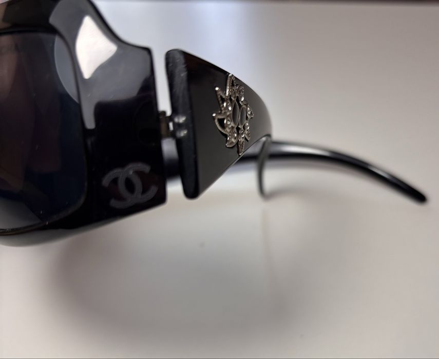 Сонцезахисні окуляри chanel