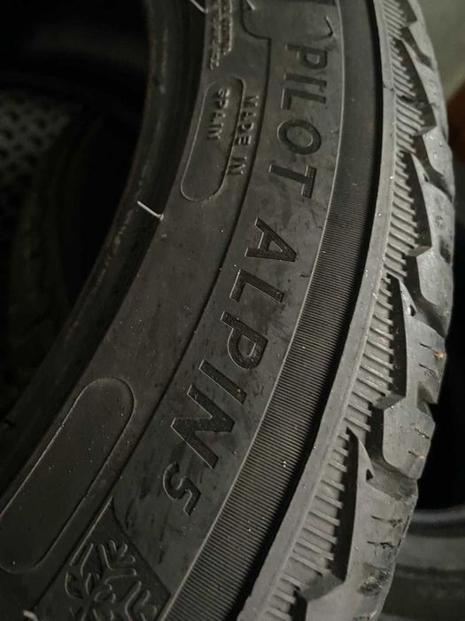 Opony zimowe255/45R18MICHELIN2021