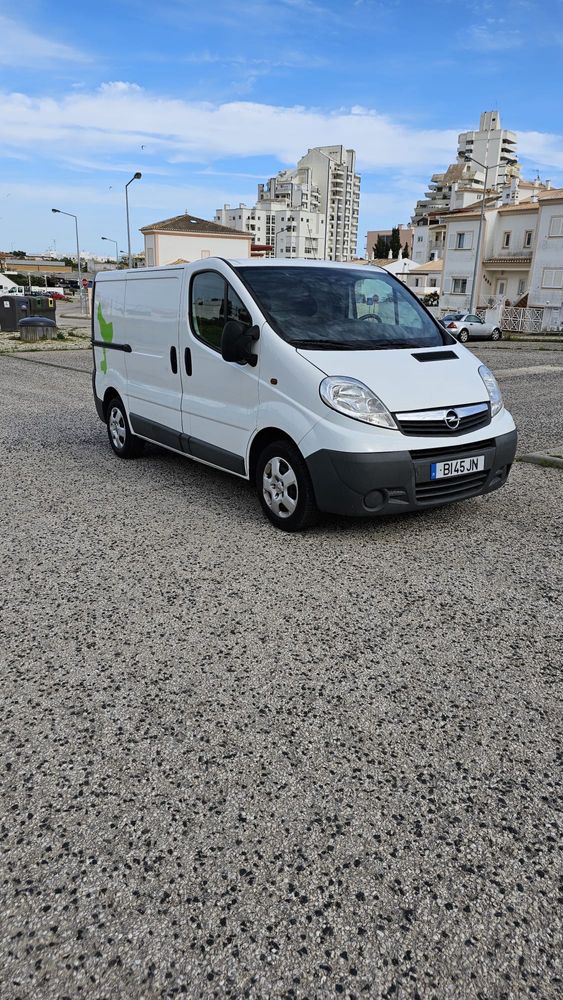 Opel vivaro 2014