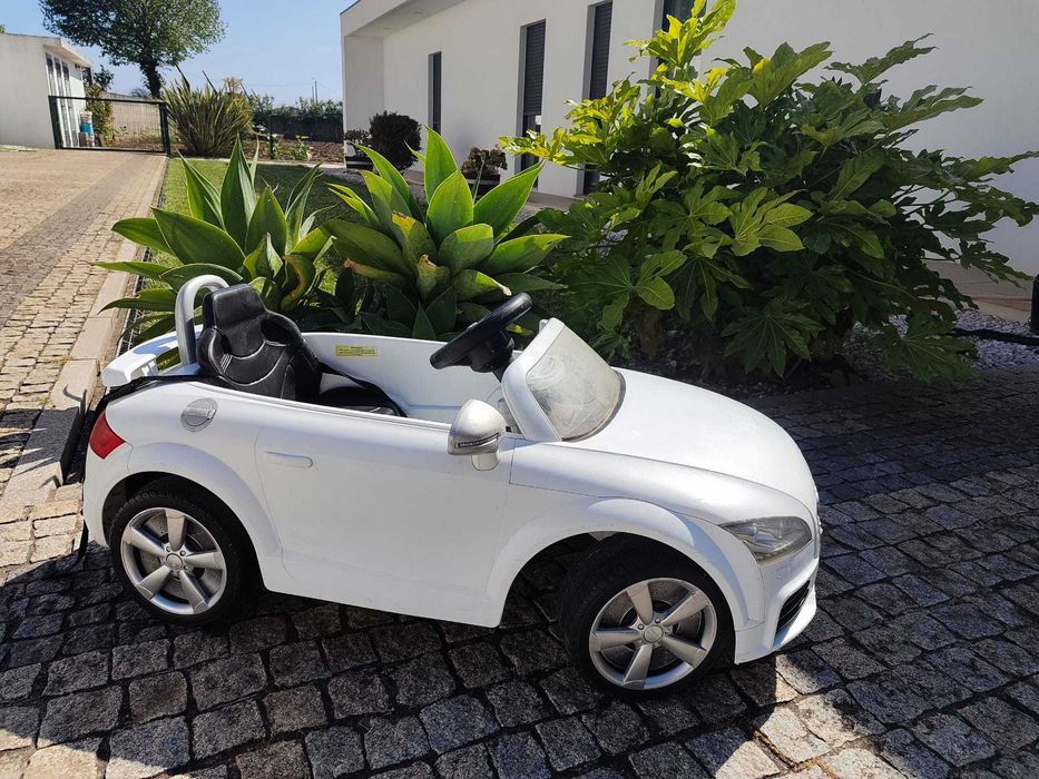 Carro elétrico criança - Audi branco
