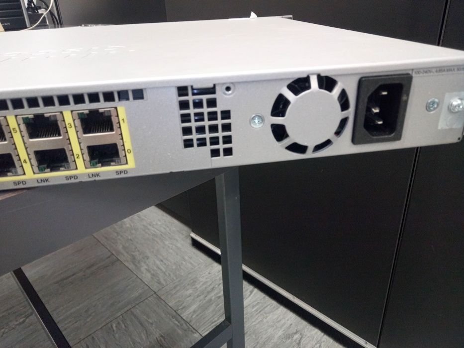 Firewall Cisco ASA 5512-X 1 U