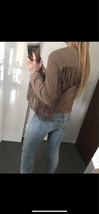 Kurtka narzutka zamsz milutka z frędzlami Bershka M