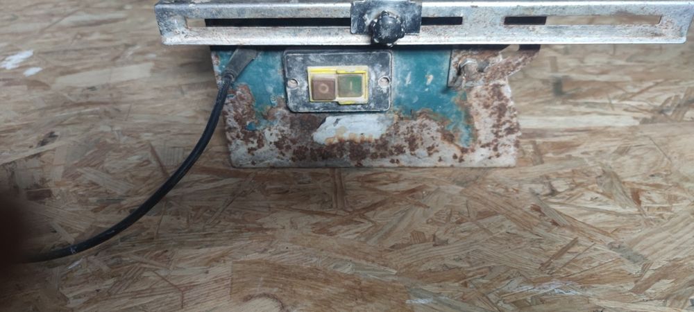 Maszynka wodna do cięcia płytek ceramicznych