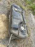 Топливный бак Suzuki Grand Vitara 2005-2014 запчасти  2,0 2,4