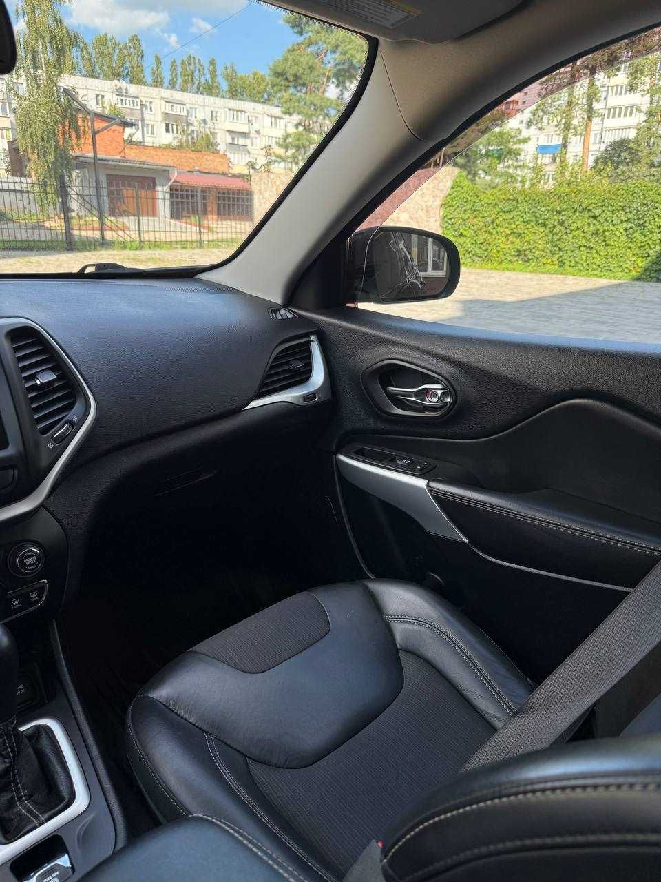 Продам Jeep Cherokee 2018 рік